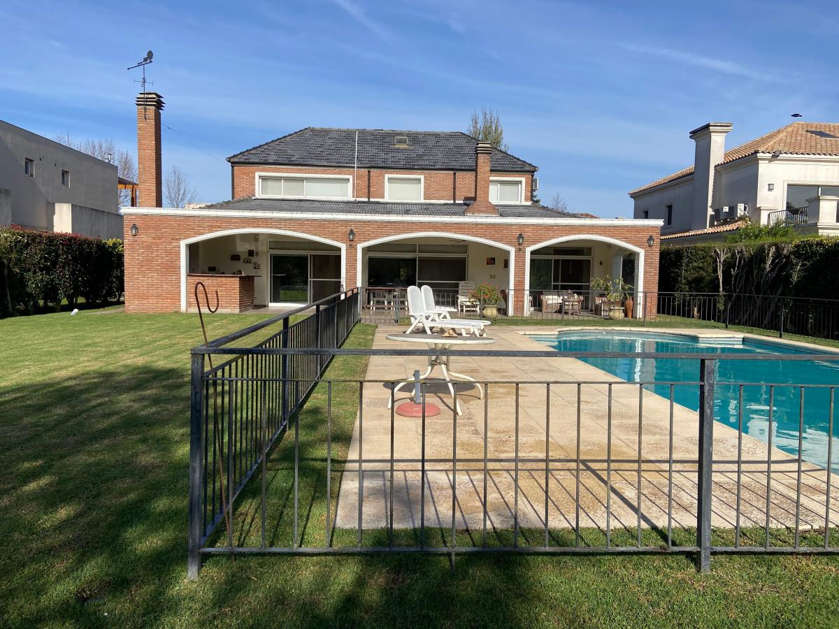 Casa en venta en Ayres de Pilar