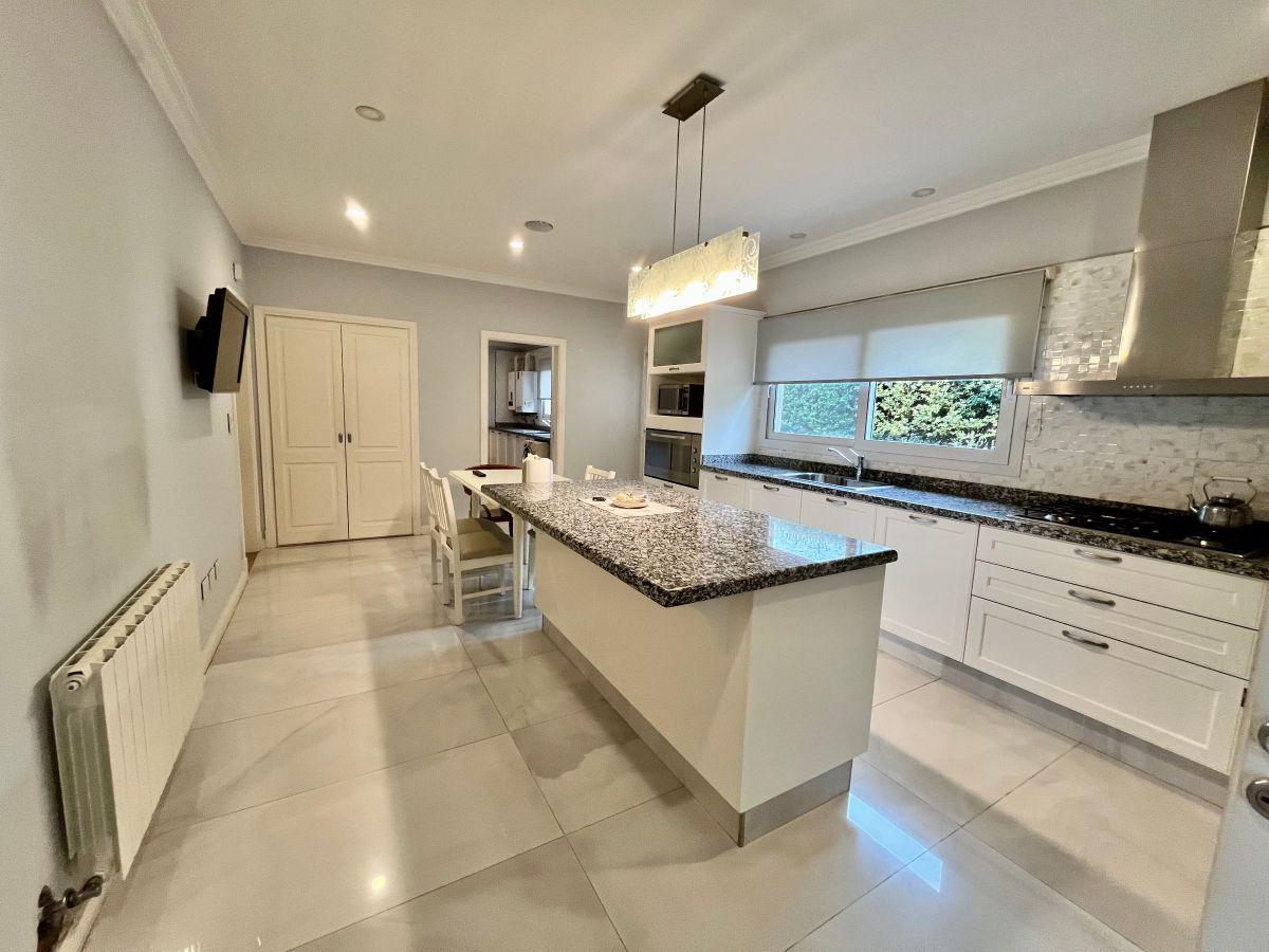 Foto de Impecable casa en alquiler anual, imagen 2