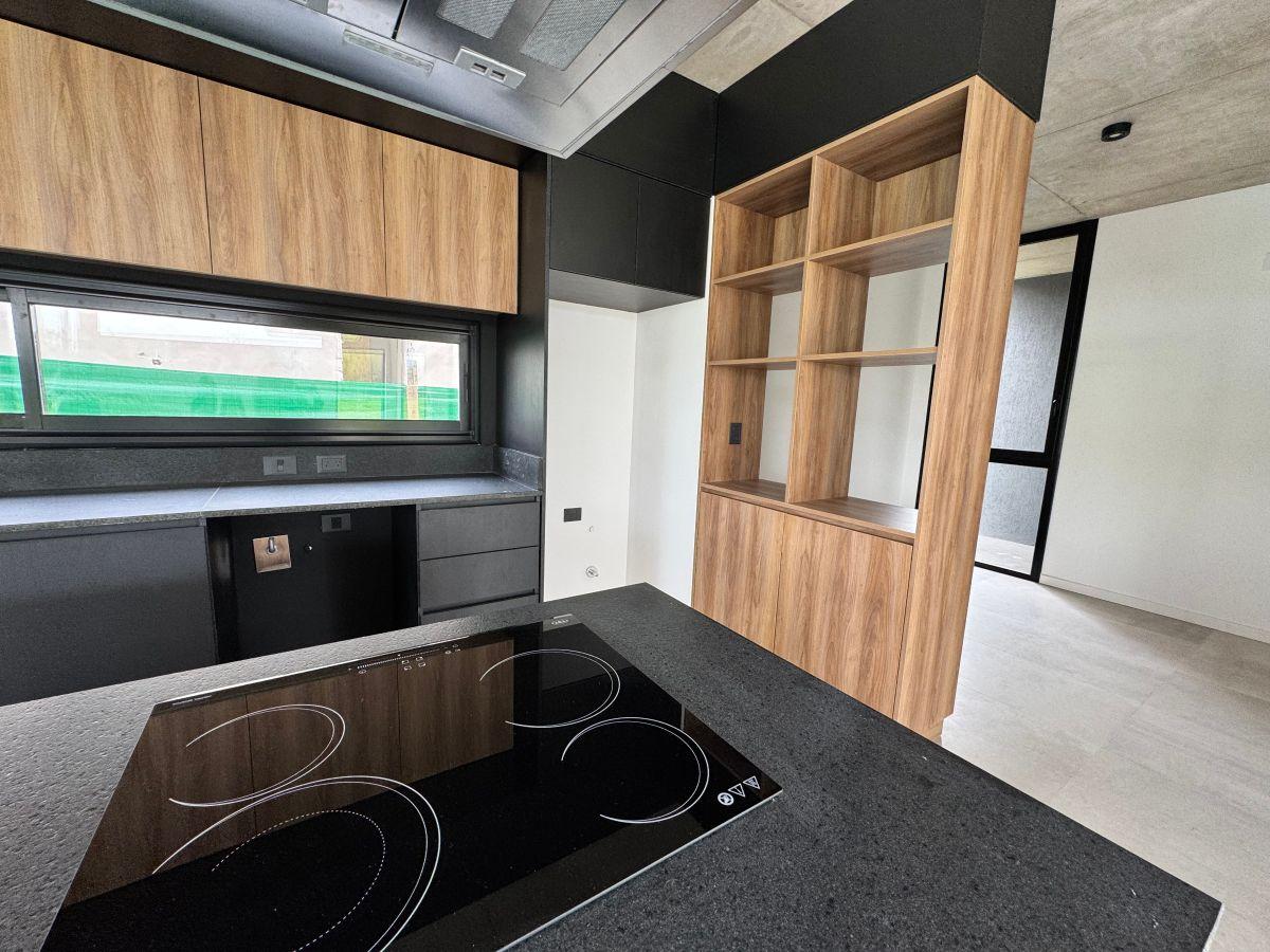 Foto de LINDÍSIMA CASA MODERNA A ESTRENAR. Con acceso próximo a Panamericana., imagen 2