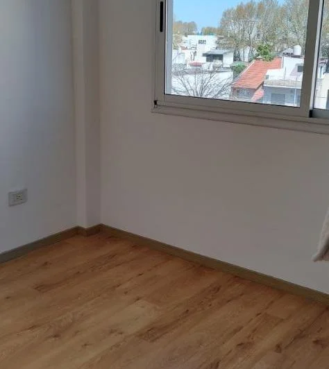 2 Ambientes en Semipiso con Balcon 4