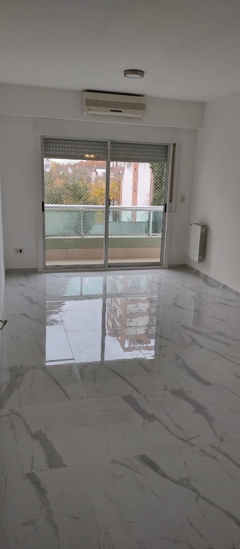 3 Ambintes 2 Baño, Balcón y Espacio Guarda Coche