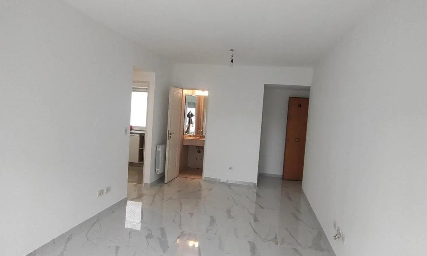 3 Ambintes 2 Baño, Balcón y Espacio Guarda Coche 2