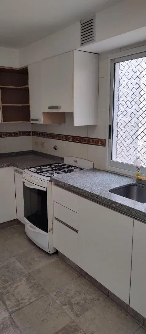3 Ambintes 2 Baño, Balcón y Espacio Guarda Coche 4