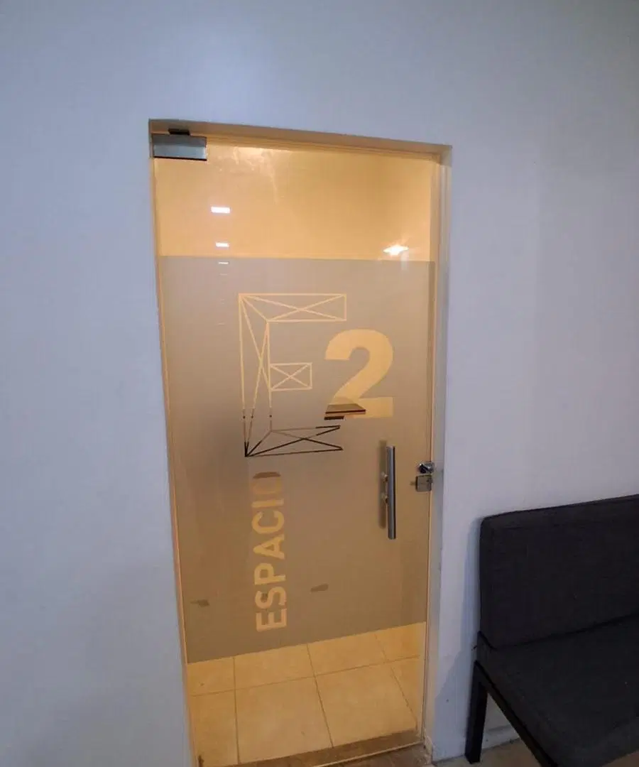 LOCAL-OFICINA APTO PROFESIONAL MORON CENTRO 3