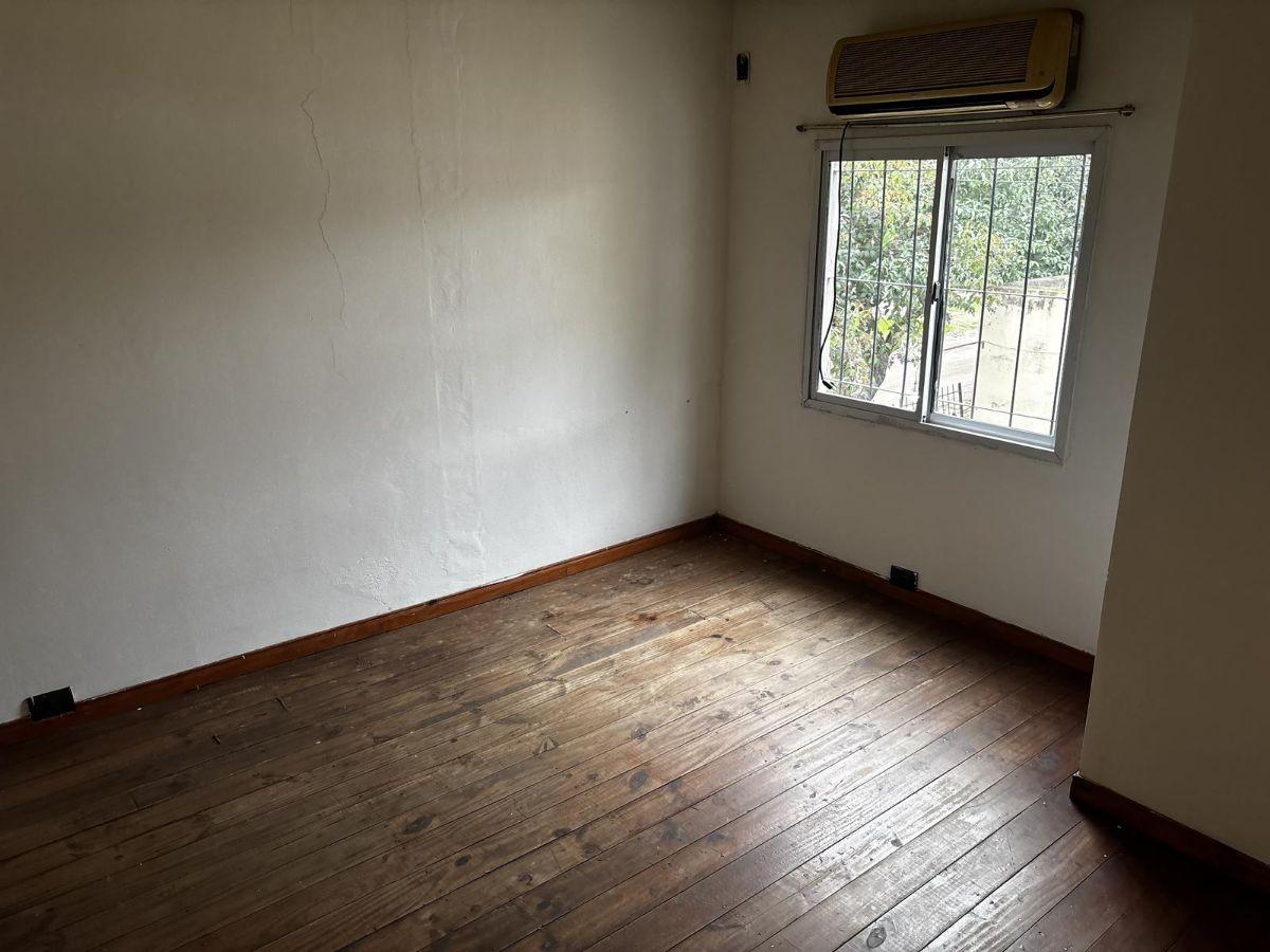 Foto de DUPLEX 2 AMBIENTES CON PATIO INTERNO ALQUILER PASO DEL REY MORENO, imagen 1