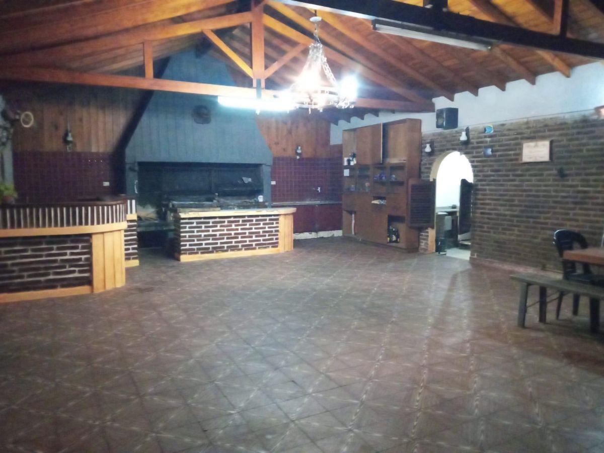 Foto de VENTA CASA QUINTA 985MT2 GRAN DIMENSION PILETA QUINCHO TECHADO PARRILLA, imagen 3