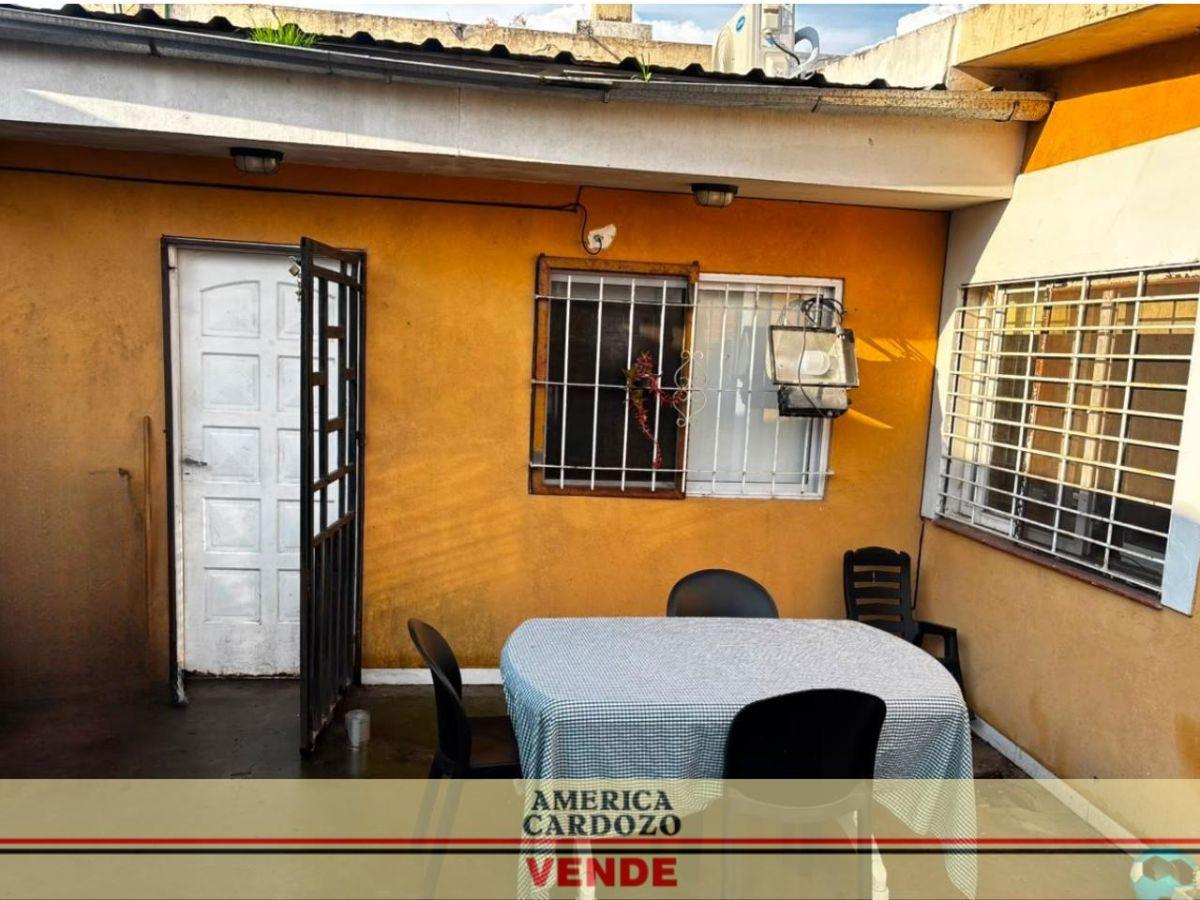 Foto de VENTA CASA CHALET 3 AMBIENTES PATIO MORENO, imagen 2