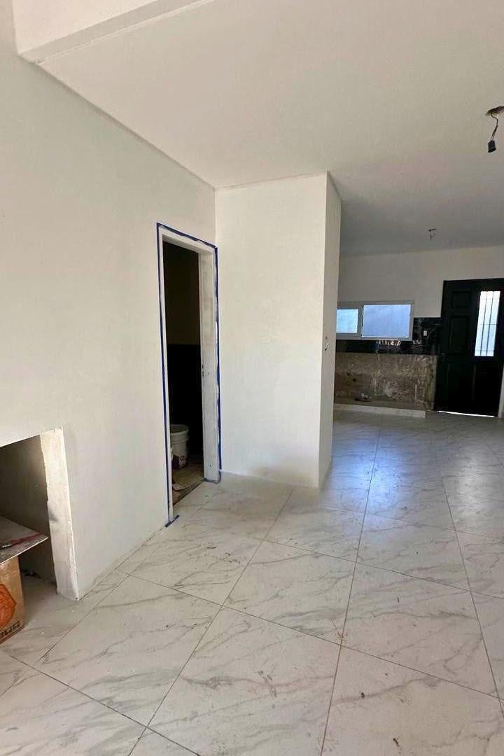 Foto de Dúplex en venta 3 ambientes Castelar Sur con cochera, imagen 2