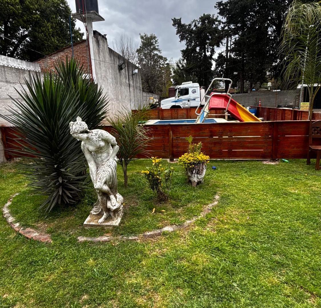 Foto de VENTA CASA QUINTA 985MT2 GRAN DIMENSION PILETA QUINCHO TECHADO PARRILL, imagen 4