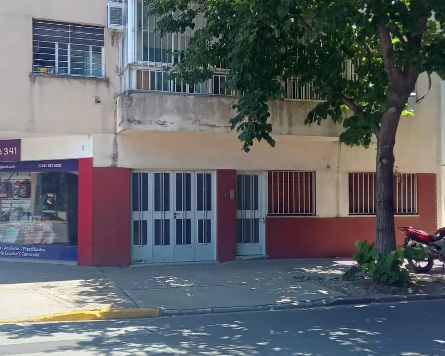 Departamento planta baja tipo casa venta Echesortu 2/3 dormitorios baños patios cochera 4