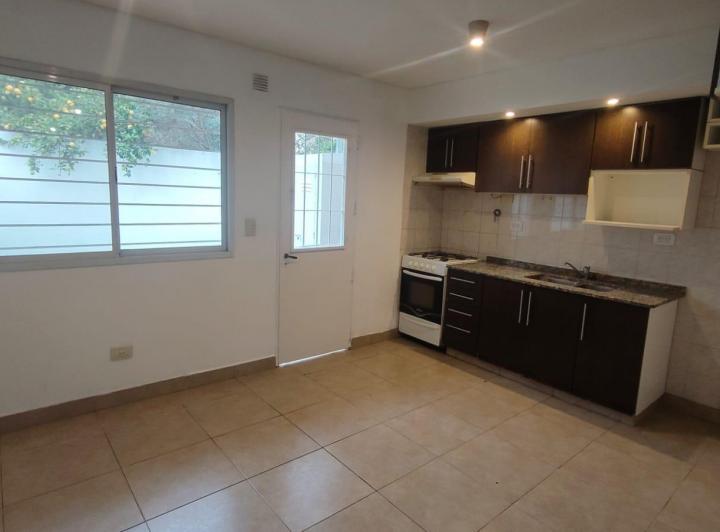 ALQUILER DUPLEX 4 AMBIENTES EN CARAPACHAY 1