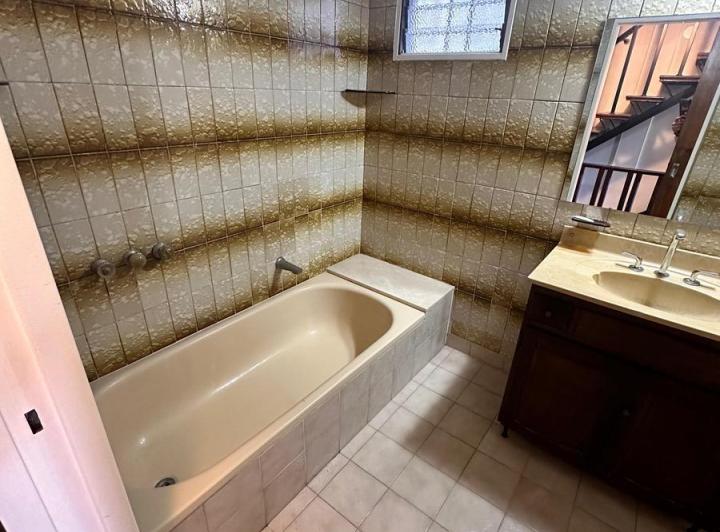 Excelente chalet duplex 4 amb. en alquiler en Carapachay! 5