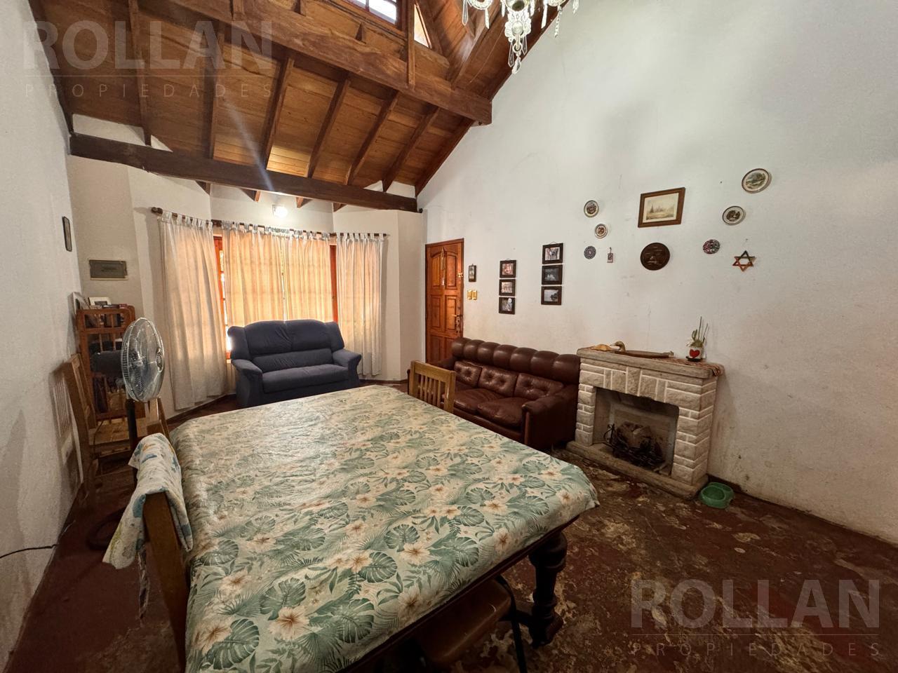 Foto de VENTA Casa en lote propio en Carapachay, imagen 2