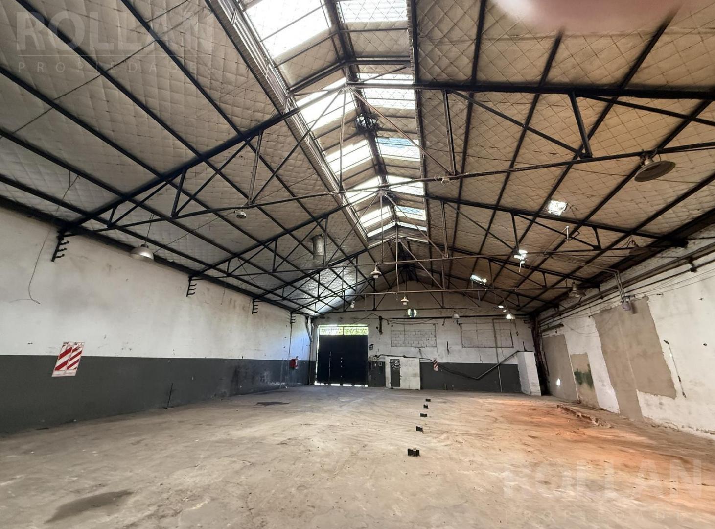 Galpón 430 mts2 cub!! en Villa Granaderos de San Martín! VENTA