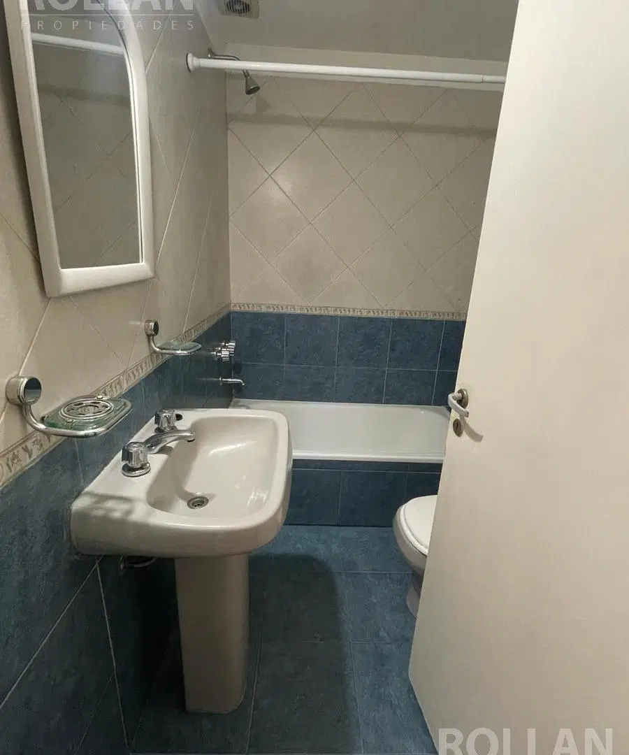ALQUILER DEPARTAMENTO DE 3 AMBIENTES EN CARAPACHAY CENTRO COMERCIAL 2