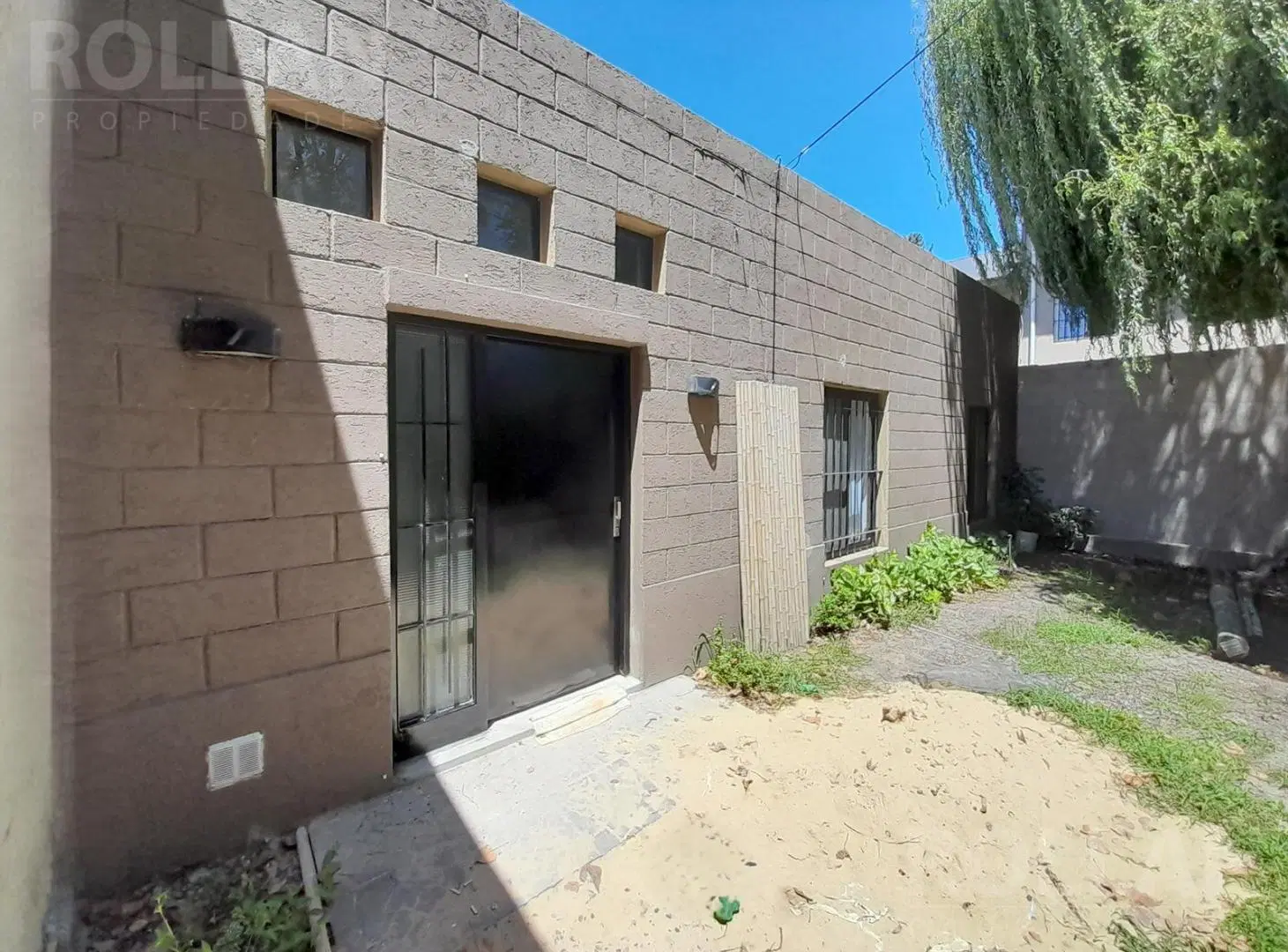 Casa con entrada de auto y jardín 3 dorm. 1