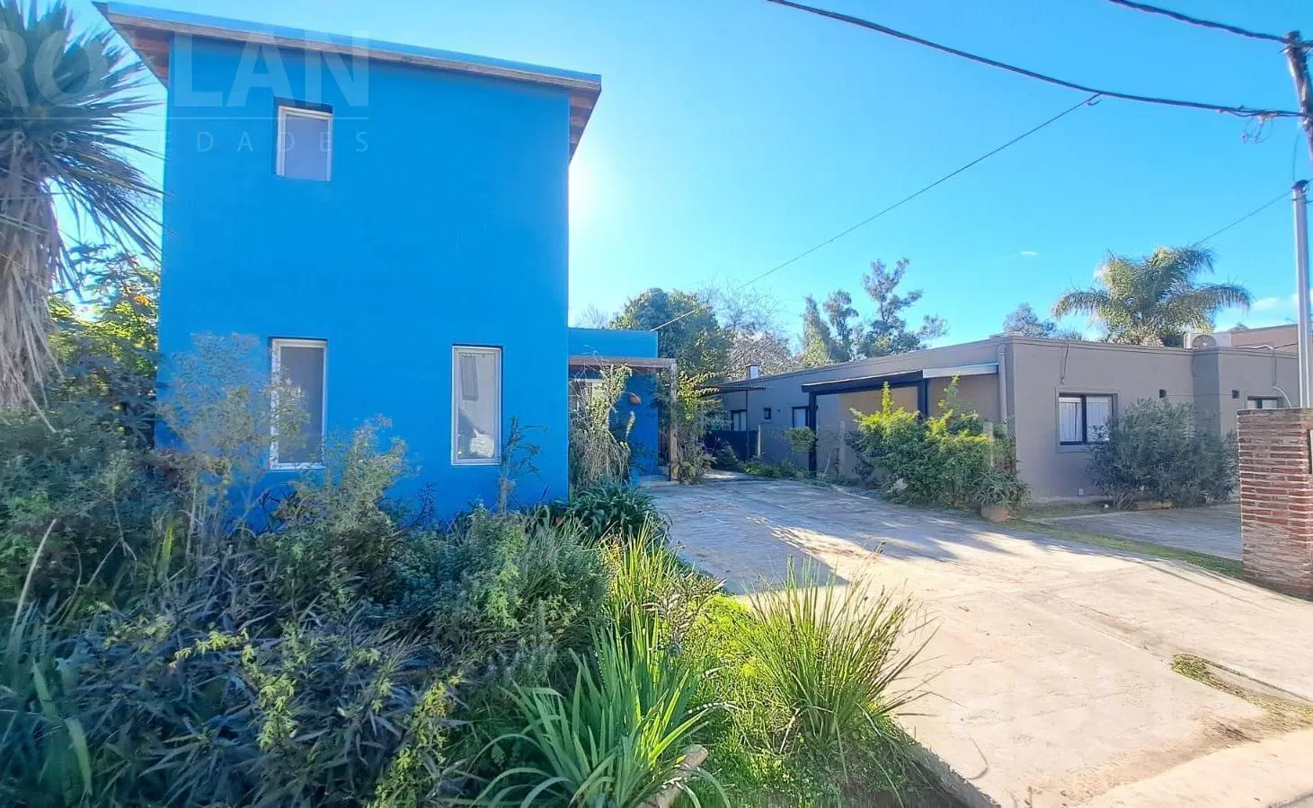 Casa moderna de diseño en dos plantas con pileta, galería y 4 dormitorios – Barrio Ayres de Maschwit 2