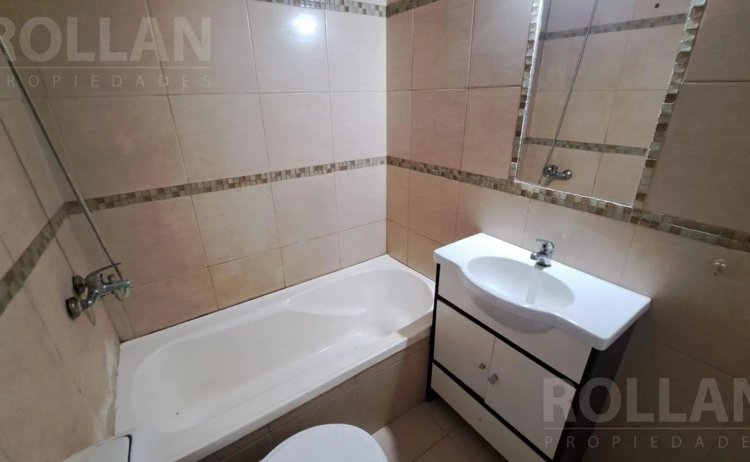 Duplex 3 dorm. en 2 pl c/ent auto y fondo libre!! VENTA. APTO CREDITO !! sin expensas 1