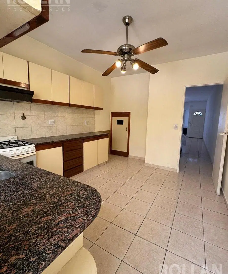 VENTA Duplex 4 ambientes en Carapachay 3