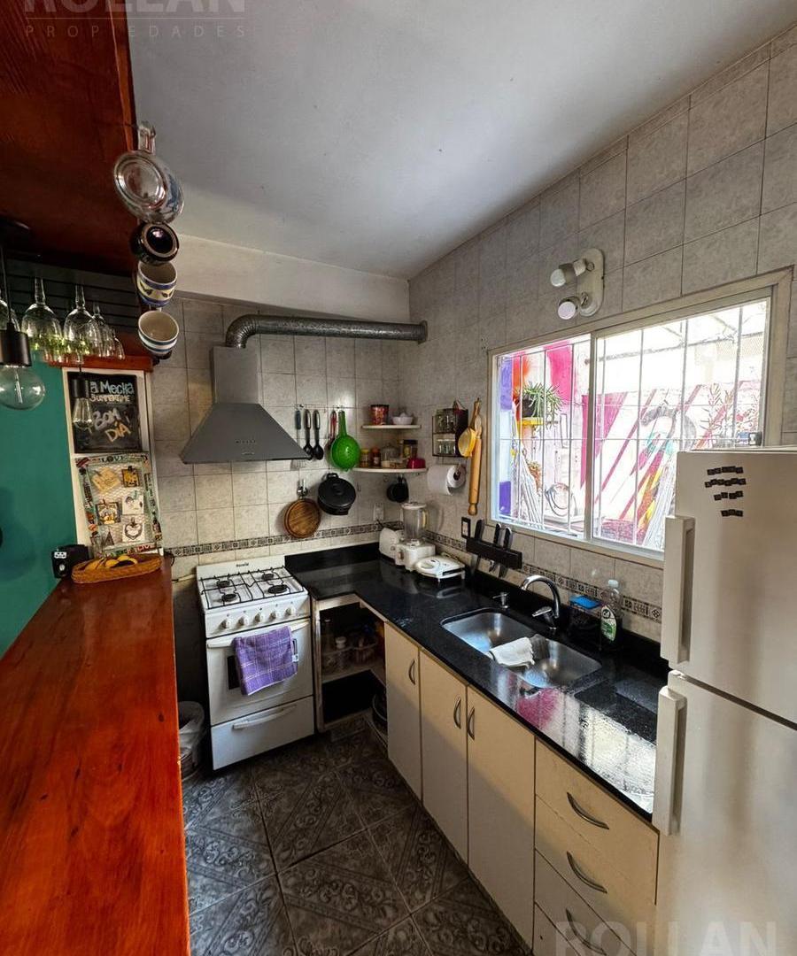 Foto de IMPERDIBLE PH 4AMB CON COCHERA Y PATIO, imagen 2