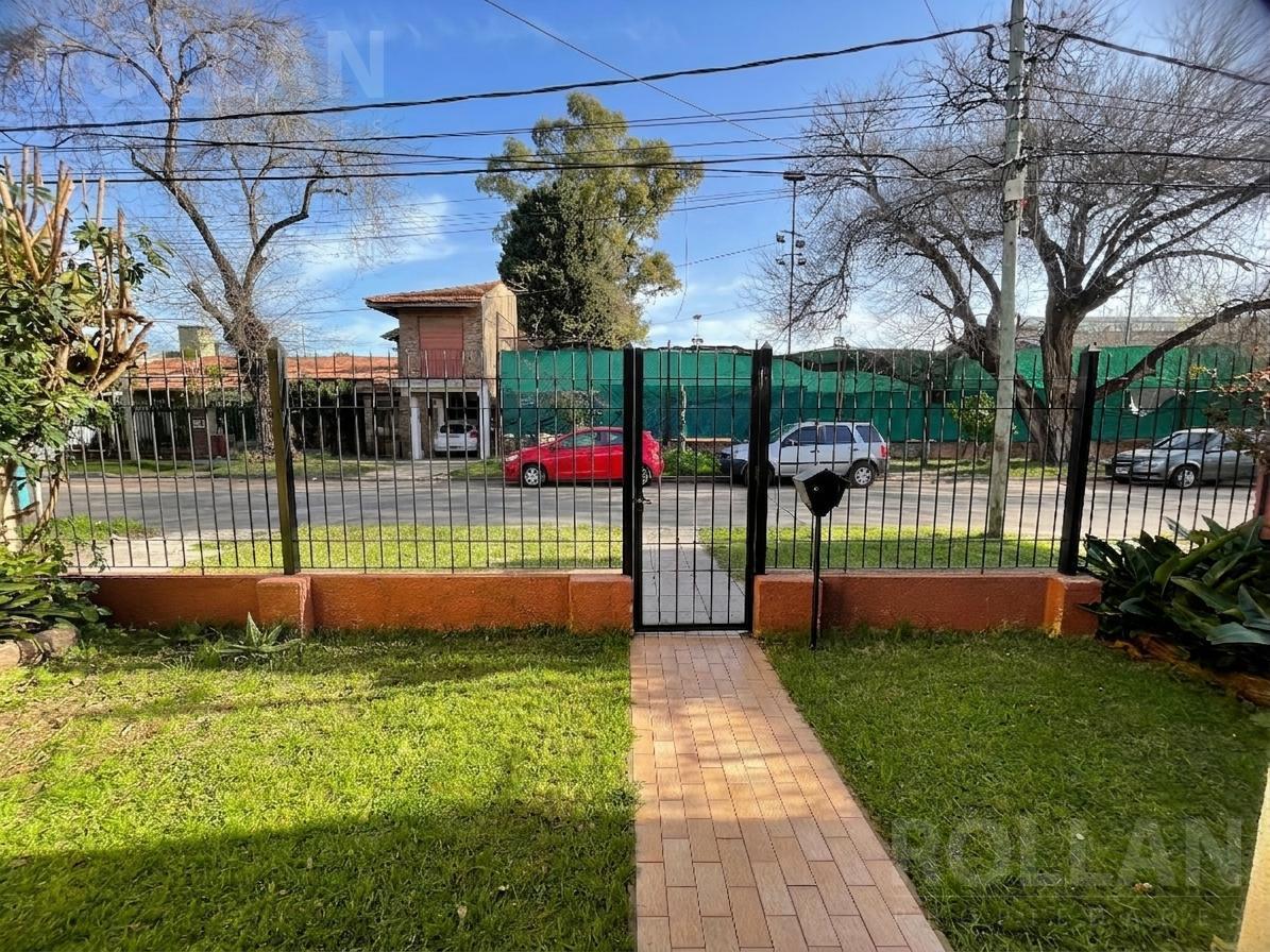 Foto de VENTA EXCELENTE CASA EN PLATA BAJA SOBRE LOTE PROPIO DE 3 AMBIENTES CON, imagen 3
