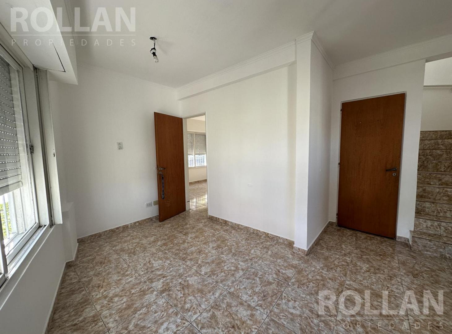 Foto de Duplex 3 amb en 2 pl en CARAPACHAY!! ALQUILER, imagen 3