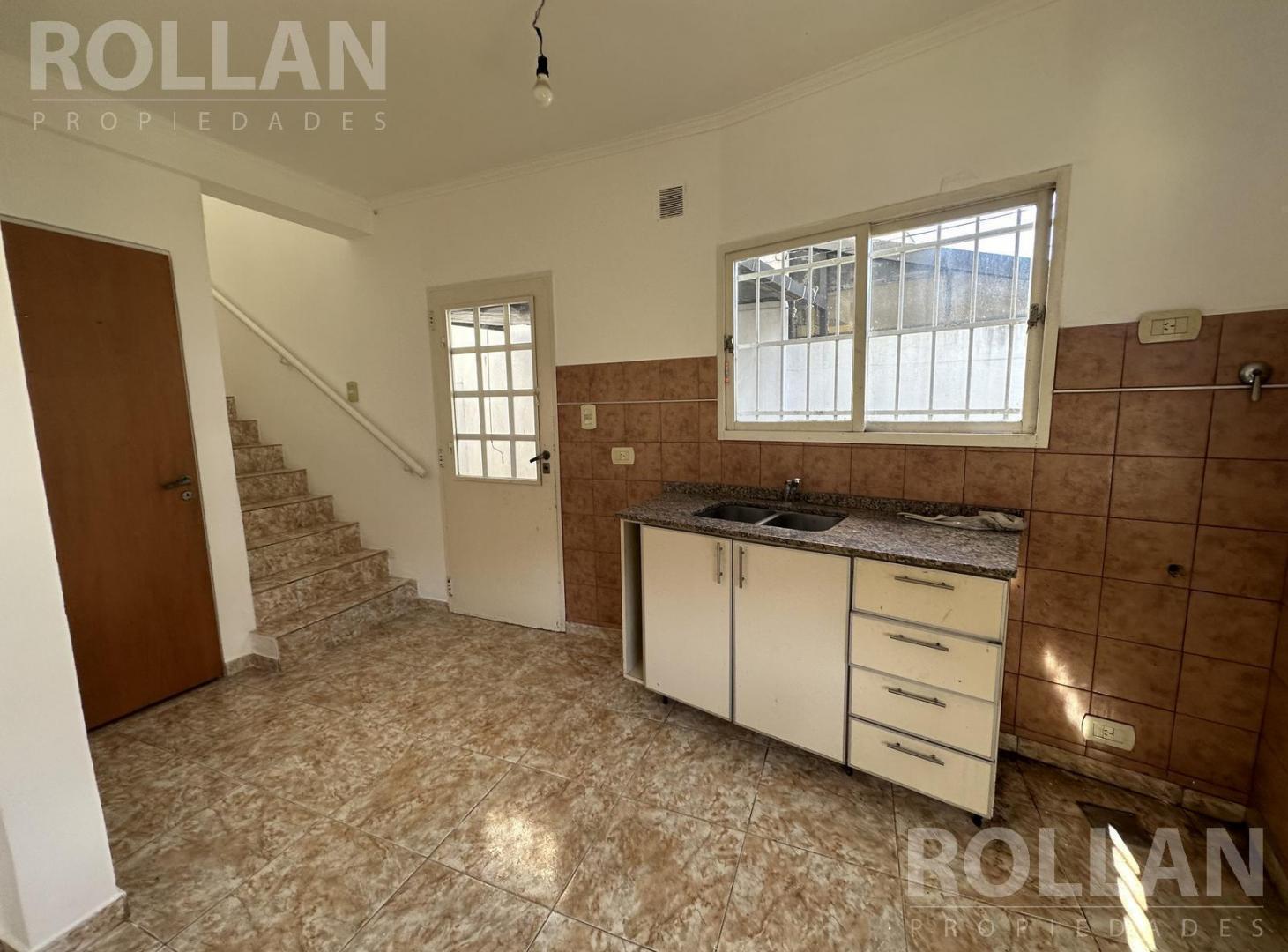Foto de Duplex 3 amb en 2 pl en CARAPACHAY!! ALQUILER, imagen 5