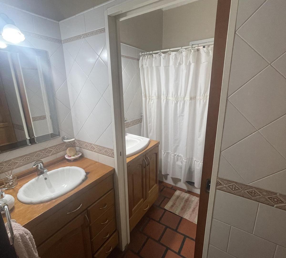 Foto de Casa de 4 amb. en Venta en Munro, imagen 4