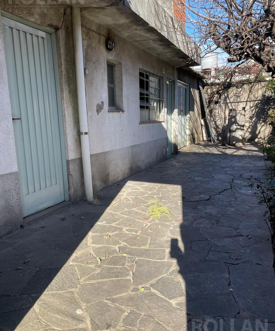 Foto de VENTA MUY BUEN DEPOSITO DE 230M2 ZONA INDUSTRIAL EN VILLA BALLESTER A, imagen 2
