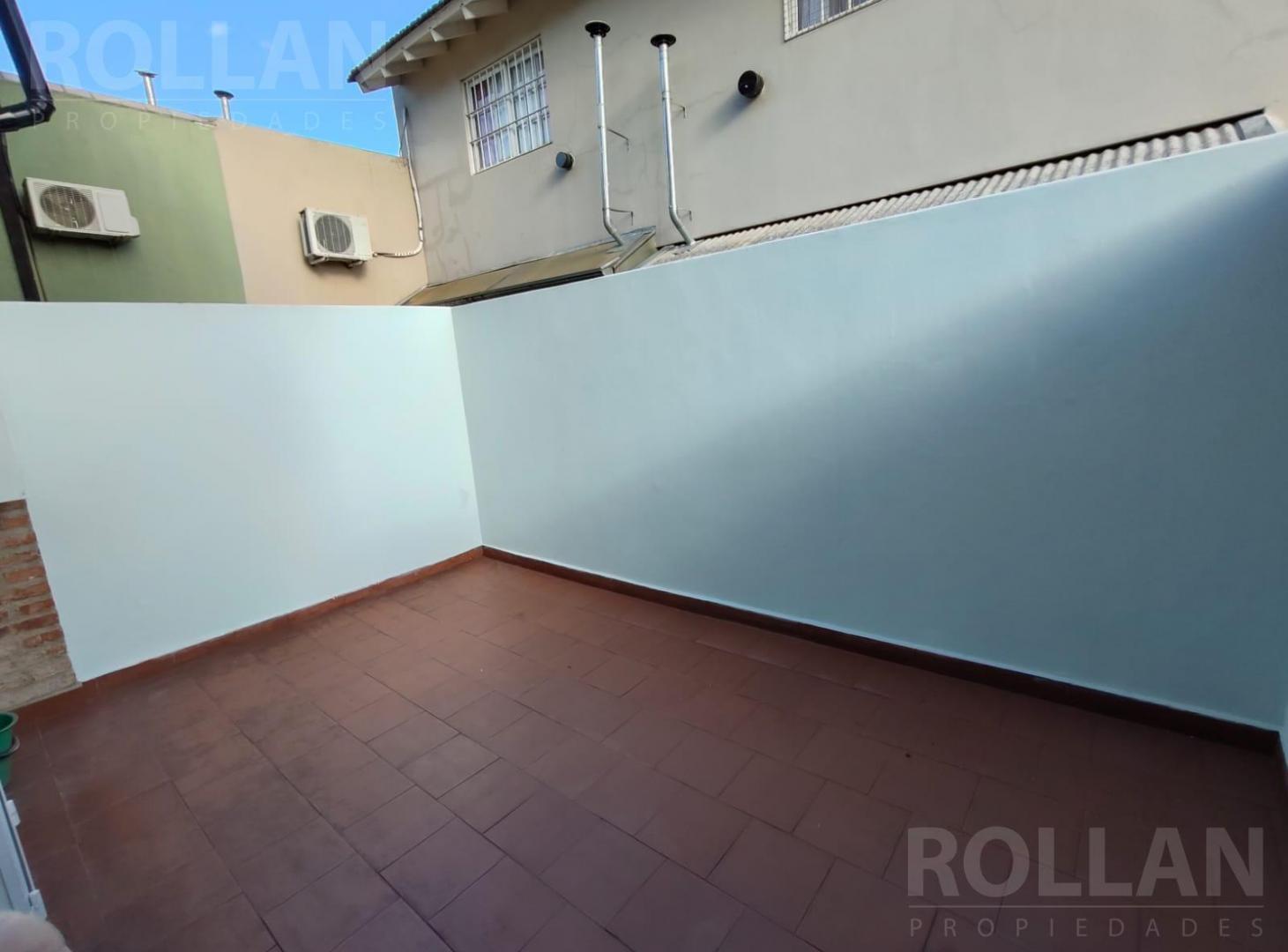 Foto de VENTA IMPERDIBLE PH 3 AMBIENTES CON PATIO A METROS DE LA ESTACION DE, imagen 2