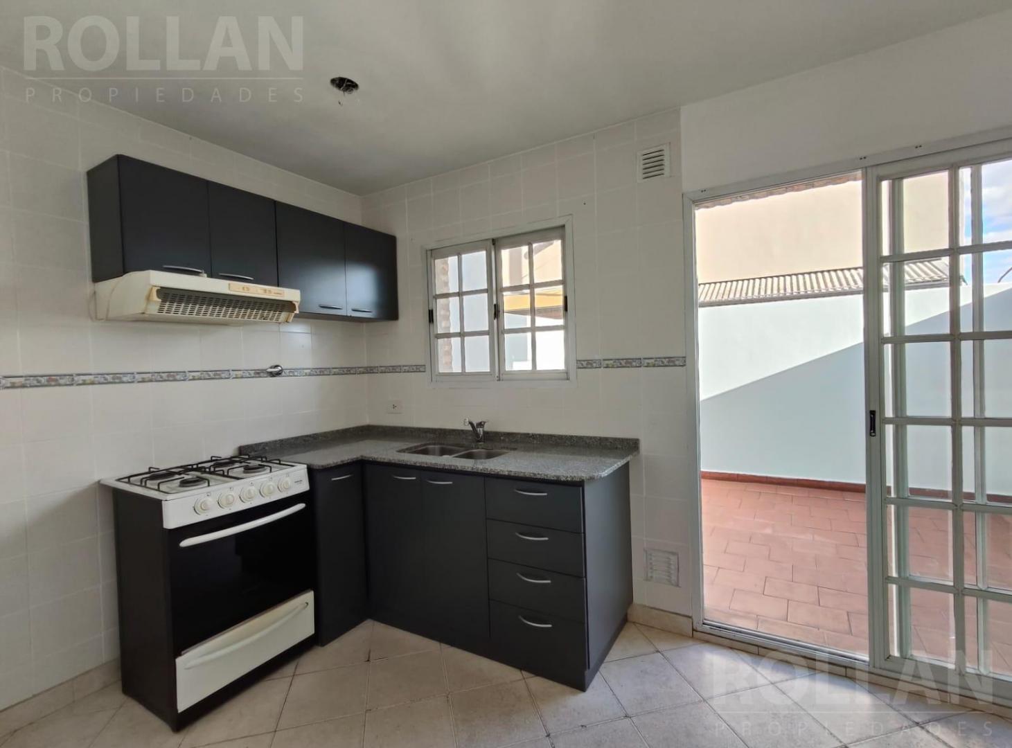 Foto de VENTA IMPERDIBLE PH 3 AMBIENTES CON PATIO A METROS DE LA ESTACION DE, imagen 4