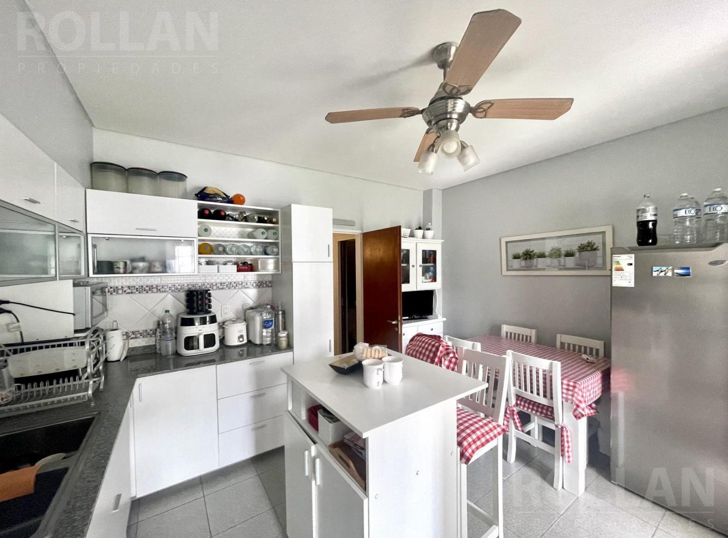 Foto de Venta casa de 5 amb en Carapachay, imagen 4