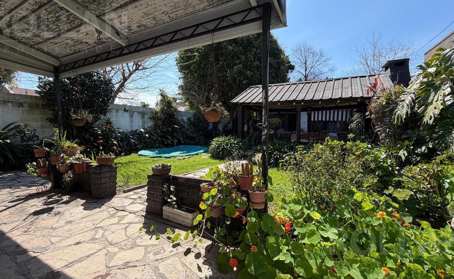 Foto de VENTA DOS CASAS EN PH AL FONDO EN CARAPACHAY EXCELENTE UBICACION Y GRAN, imagen 1