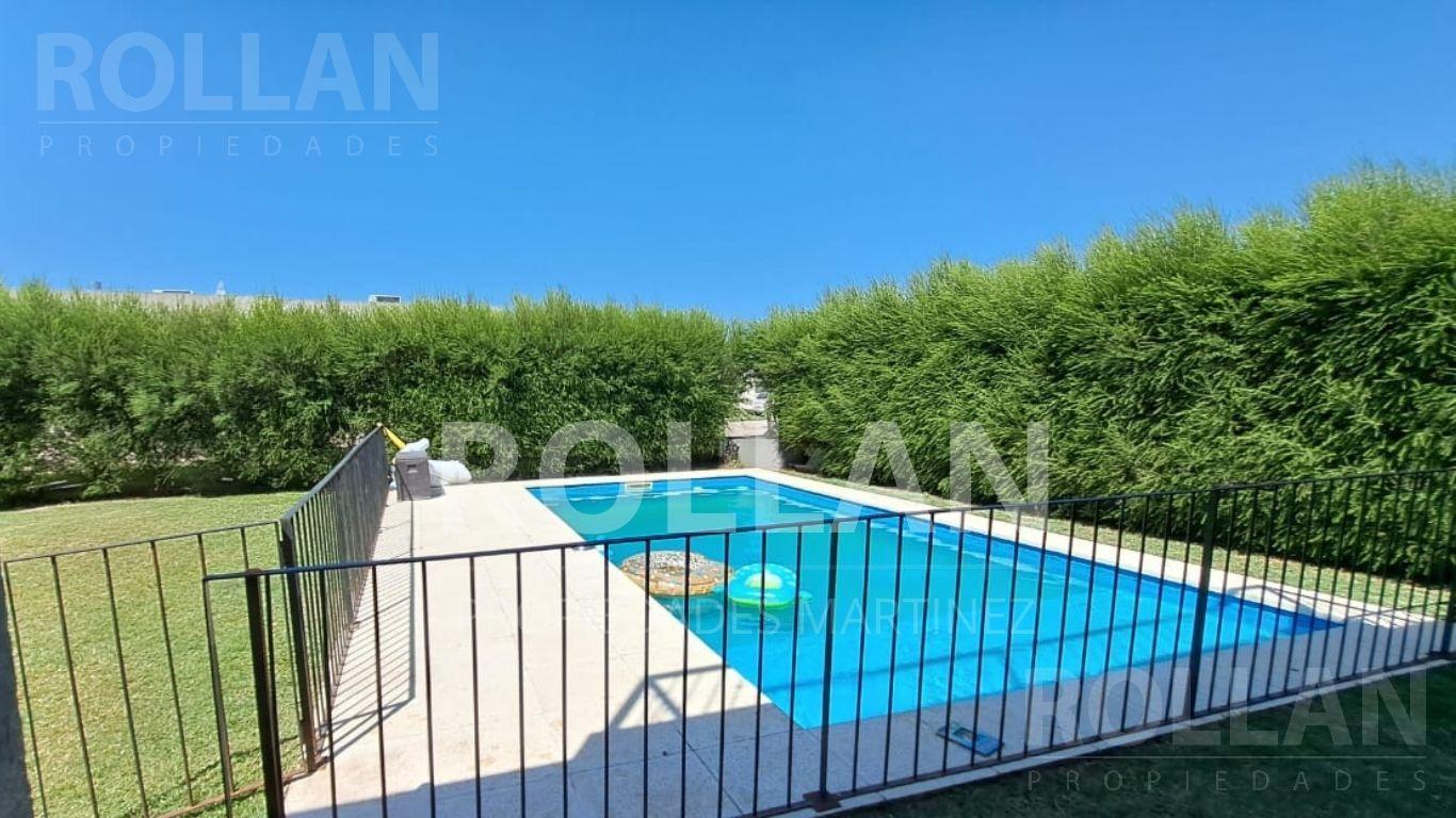 Foto de Hermosa Casa 5 amb en 2 pl s/lote 691 mts!! VENTA. Barrio El Ensueño, imagen 4