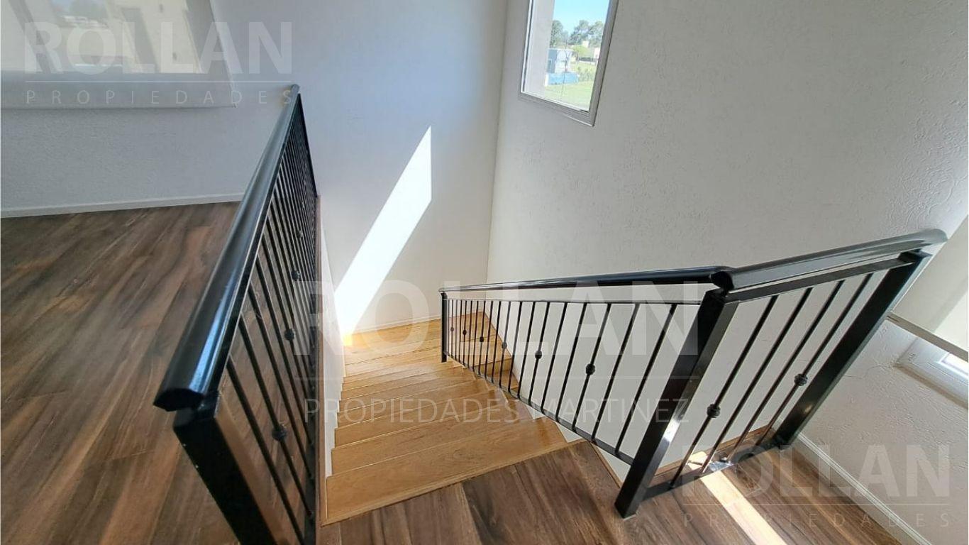 Foto de Hermosa Casa 5 amb en 2 pl s/lote 691 mts!! VENTA. Barrio El Ensueño, imagen 5