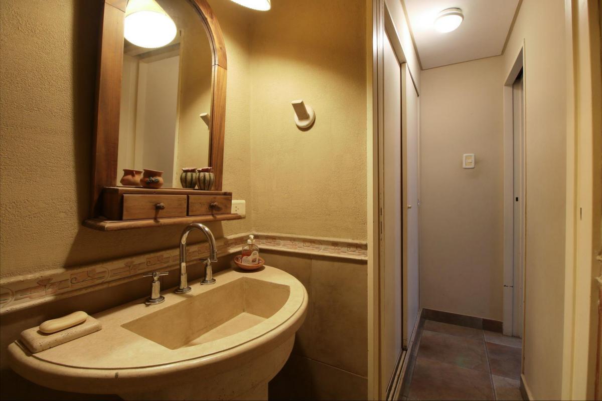 Casa en Venta en Olivos, 4 Dorm. Parque y Cochera. 5