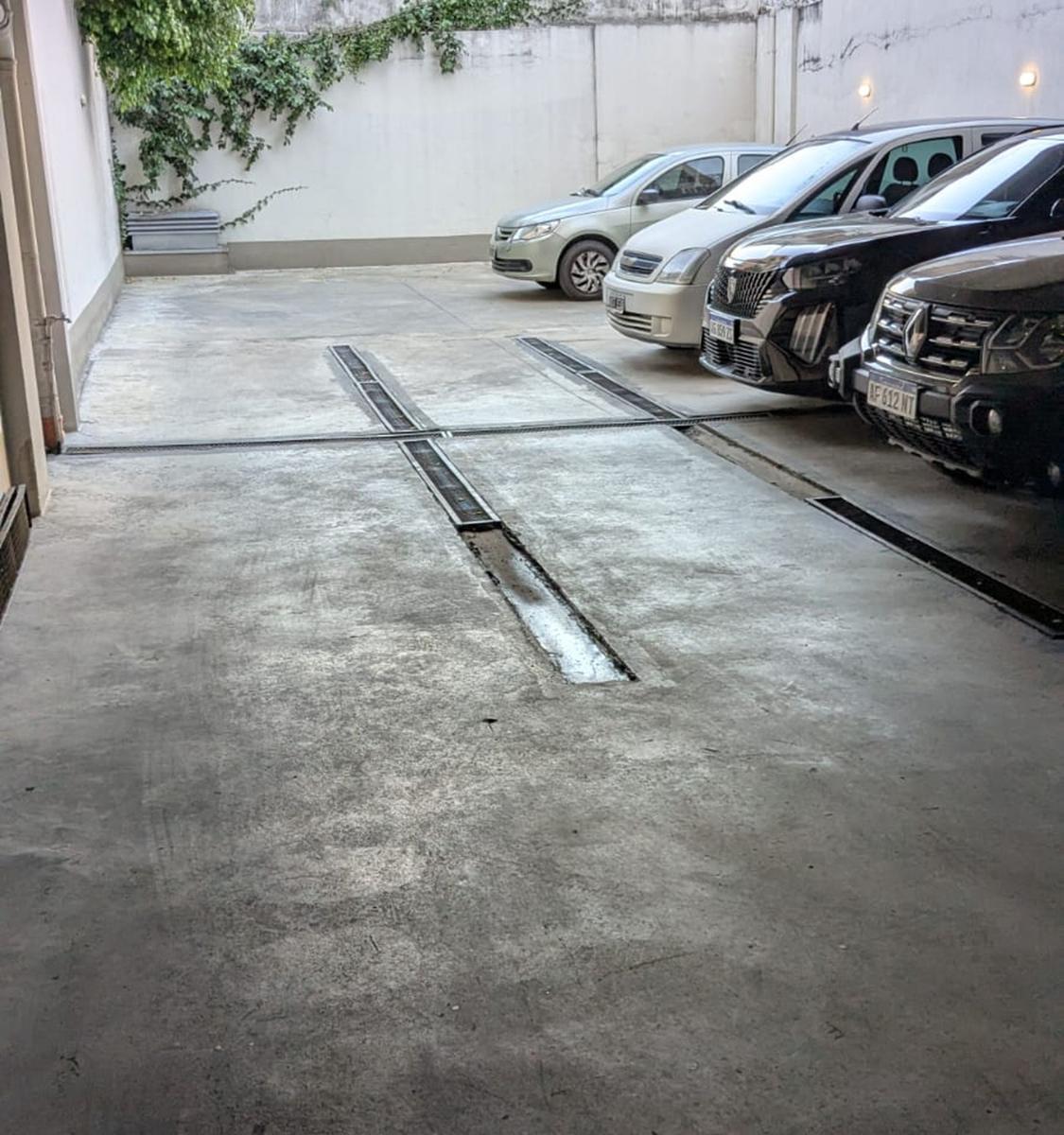 Venta Cochera en Villa Pueyrredon 2