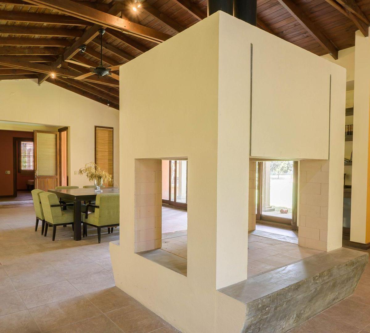 Venta Casa en Barrio Privado Haras del Sol 3