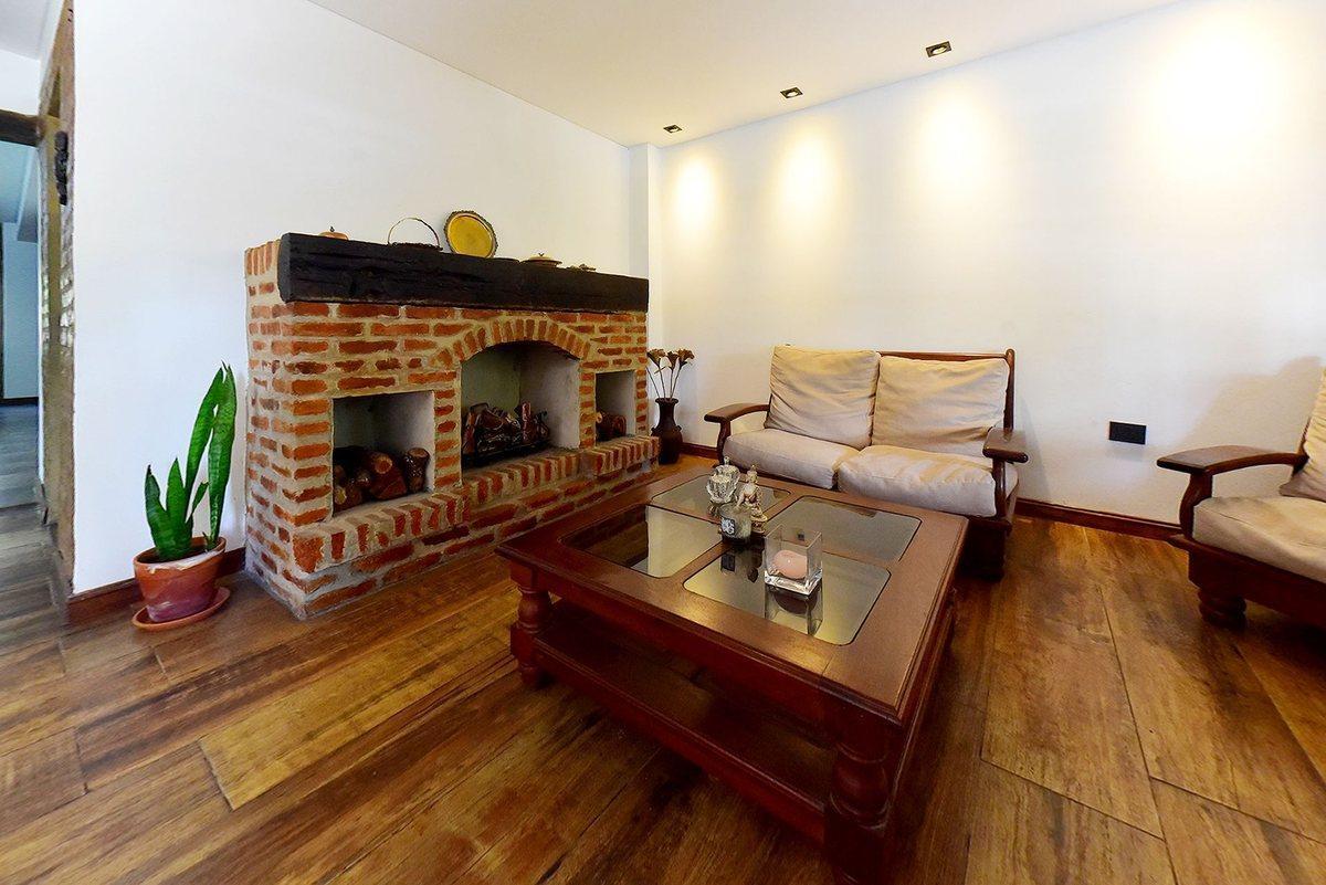 Venta Casa 5 Ambientes en Ituzaingo Oportunidad 4