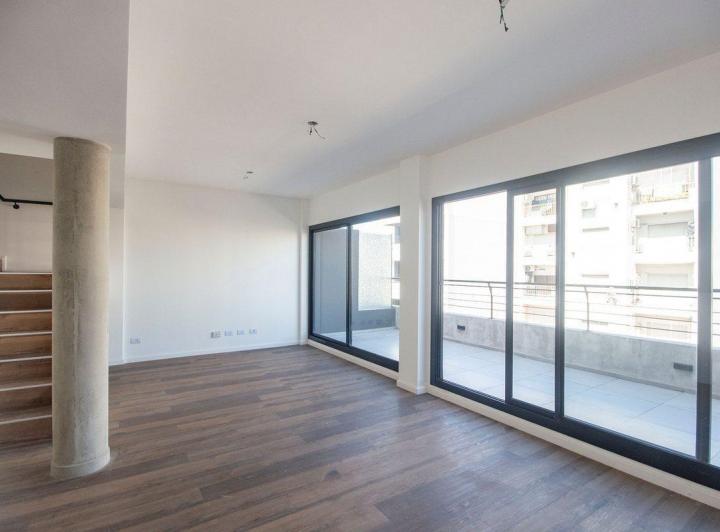 DEPARTAMENTO 3 AMBIENTES. DUPLEX. 2 COCHERAS FIJAS 2