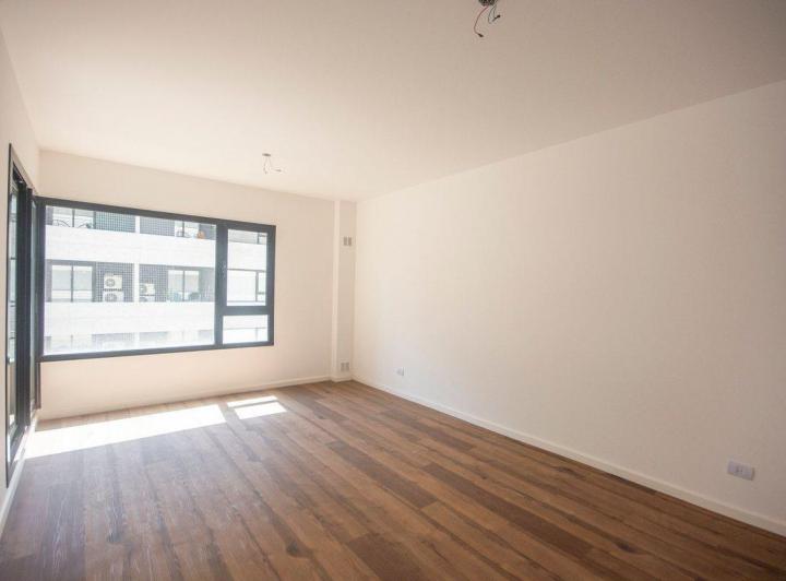 DEPARTAMENTO 3 AMBIENTES C/COCHERA FIJA. EN VENTA. 4