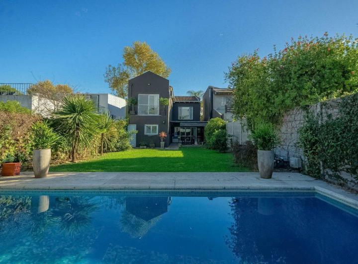 Casa 5 ambientes en venta San Isidro con pileta 2