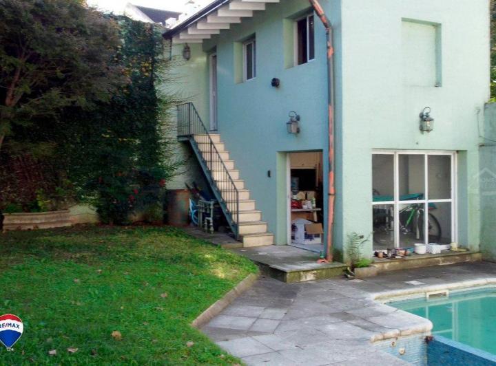 Venta Casa 7amb Jardin y Pileta en el Bajo Olivos 3