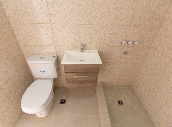 Alquiler Comercial de 14 ambientes con 2 terrazas 3