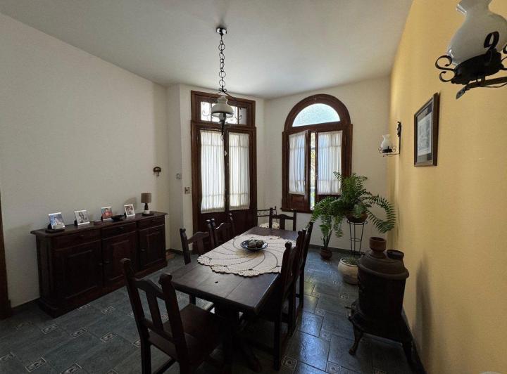 VENTA CASA 5 AMB CON PATIO Y TERRAZA LANUS ESTE 1