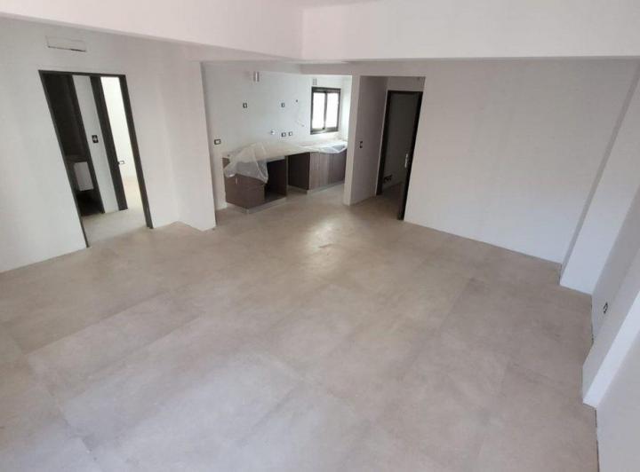VENTA 4 AMBIENTES COCHERAS DISPONIBLES 5