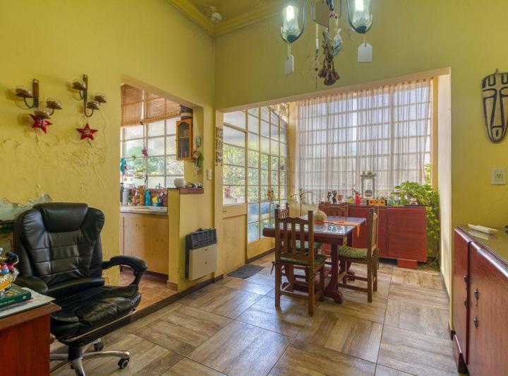CASA A REFACCIONAR CON PATIO Y TERRAZA 4