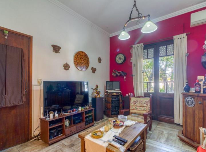 CASA A REFACCIONAR CON PATIO Y TERRAZA 2