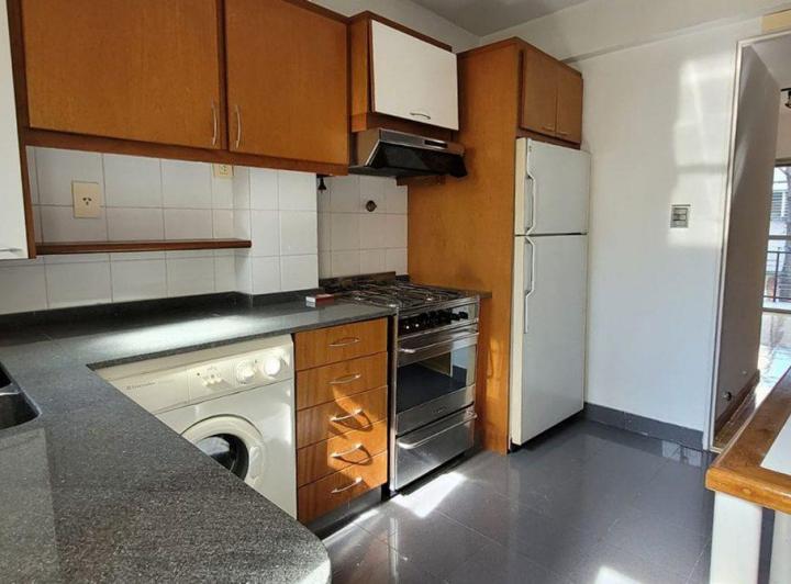 3 ambientes balcón y patio en venta en V. Urquiza 4