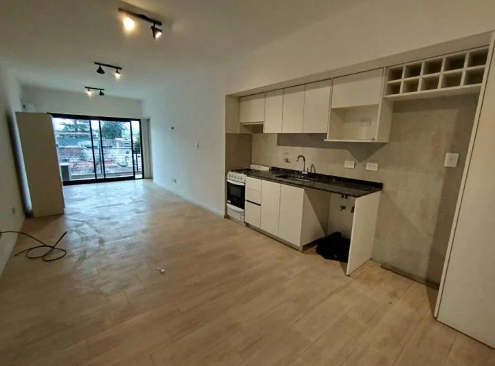 Alquiler monoambiente a estrenar c/balcón Flores 2